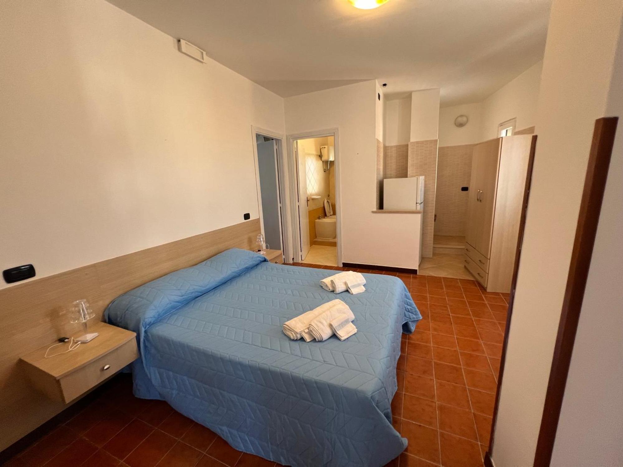 Albergo Florida Capo Rizzuto Exteriör bild